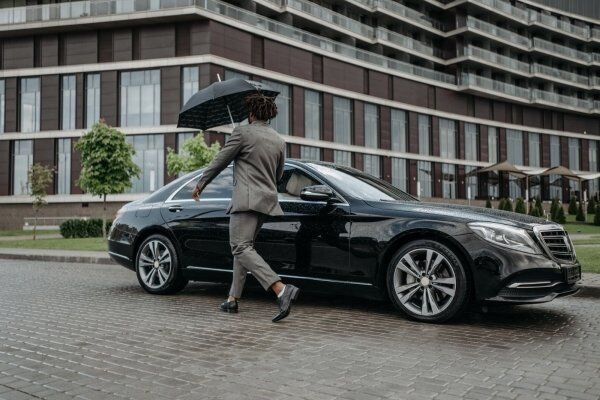 Transfer executivo aeroporto-hotel: pare de perder tempo